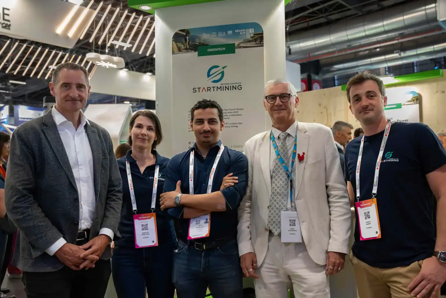 LÃ¢â‚¬â„¢ÃƒÂ©quipe StartMining en mai 2023, accompagnÃƒÂ©e du Vice-PrÃƒÂ©sident de la MÃƒÂ©tropole Toulon Provence MÃƒÂ©diterranÃƒÂ©e et du Directeur de Toulon Var Technologie, lors du salon Vivatech pour promouvoir le leadership GreenTech en RÃƒÂ©gion Sud.